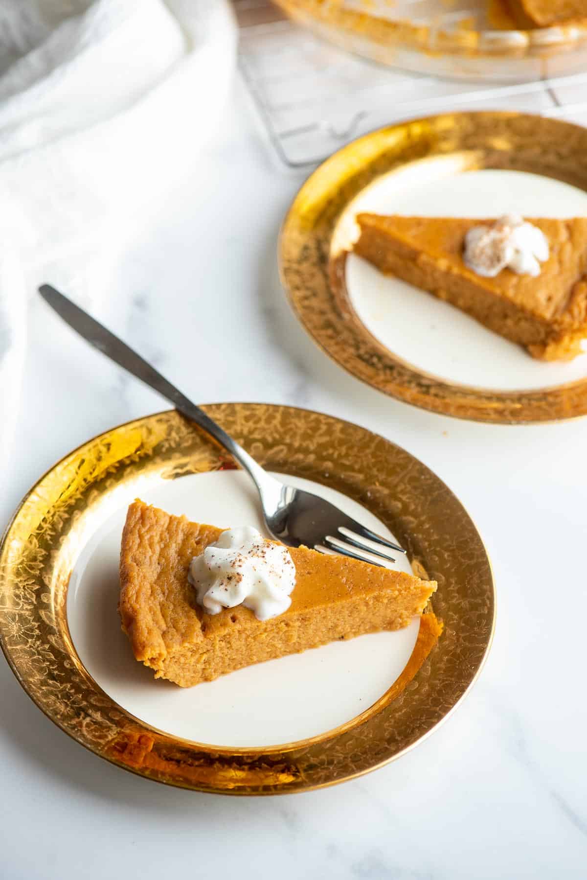 skinny crustless pumpkin pie slices