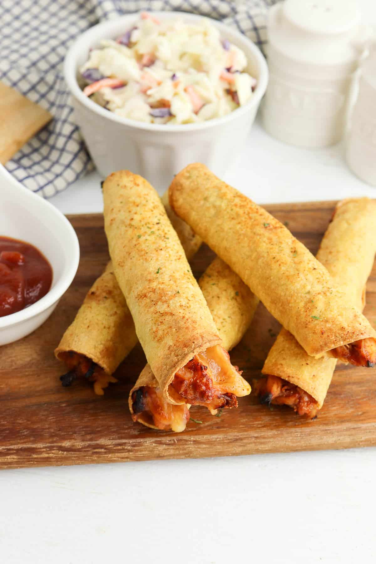 air fryer taquitos with dipping sauce 